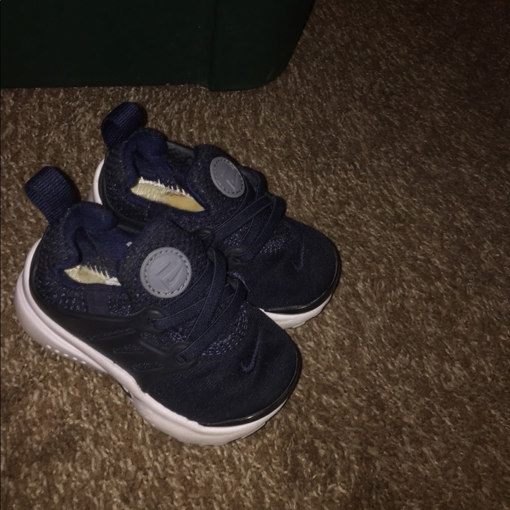 Nike toddler size 5